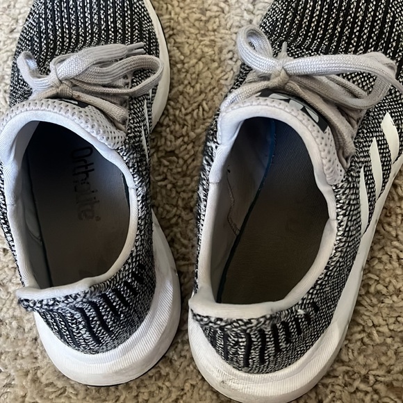 Adidas running shoes - Picture 5 of 6